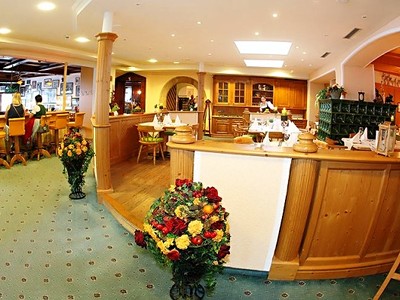 Akce: Zillertal - hotel Scol s ALL inclusive, skipas, bazé...